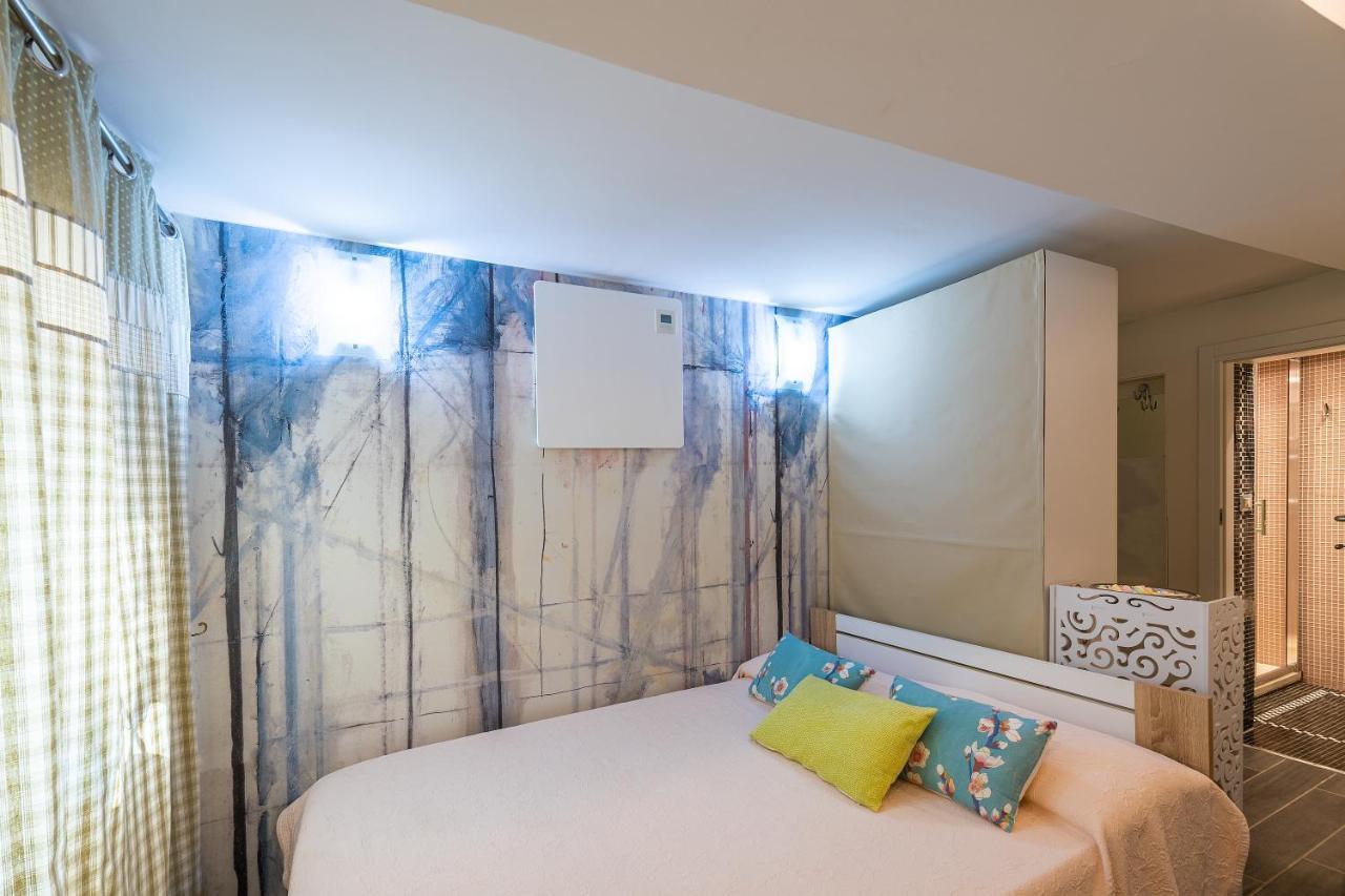 Ln Luxe Apartment Venice Canal View ภายนอก รูปภาพ